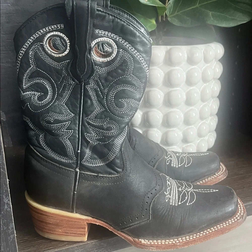 Innovation Black Western Boots